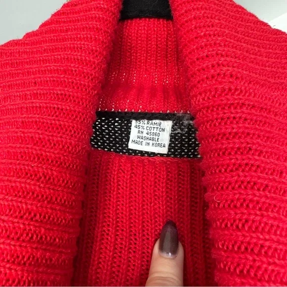 Vintage 80s Floral Embroidered Turtleneck Sweater | Ramie Cotton | Red Black - Picture 3 of 5